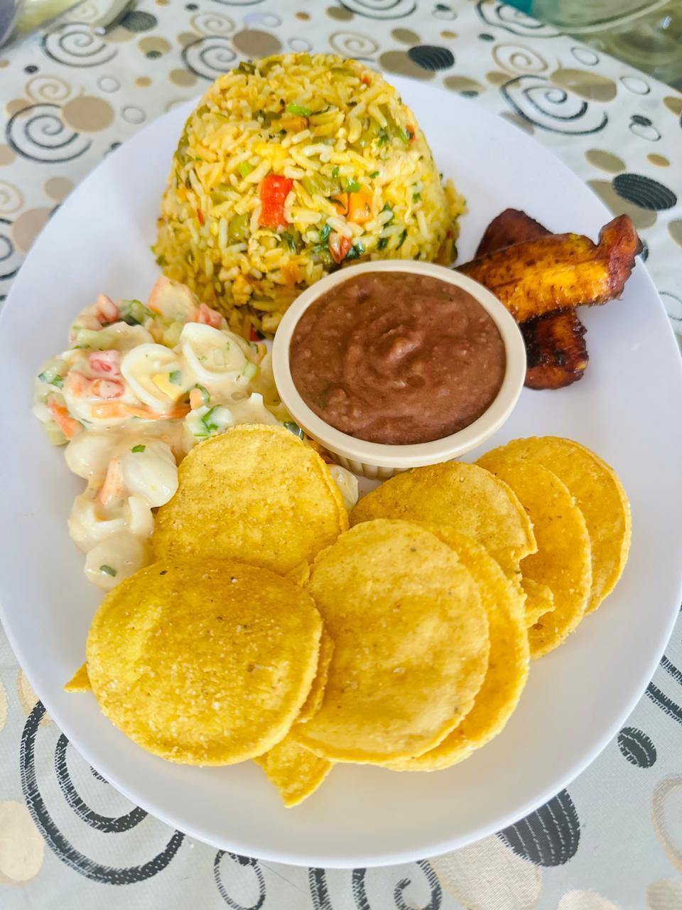 Arroz con pollo o cantones