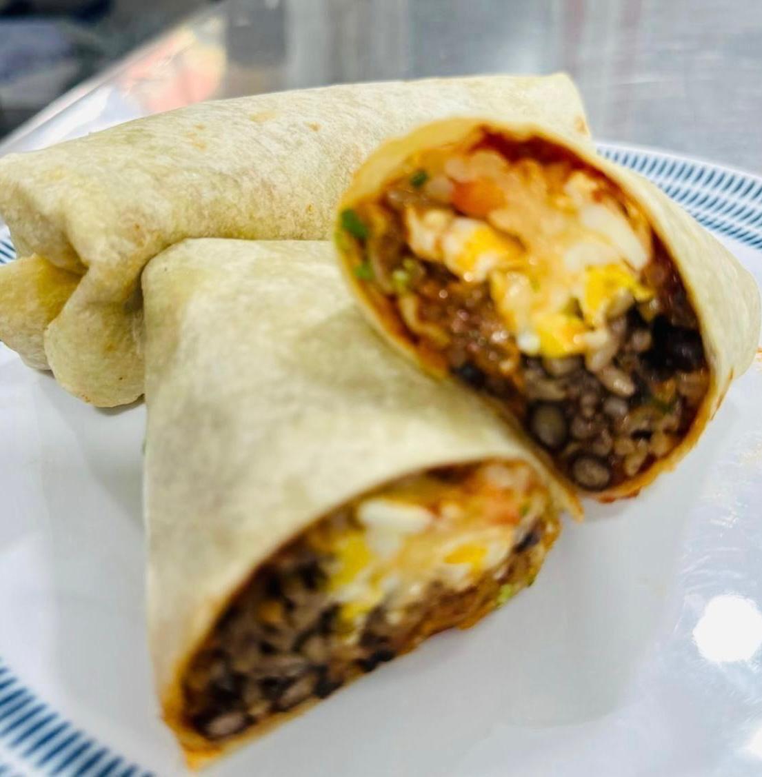 Burrito relleno de pinto con huevo
